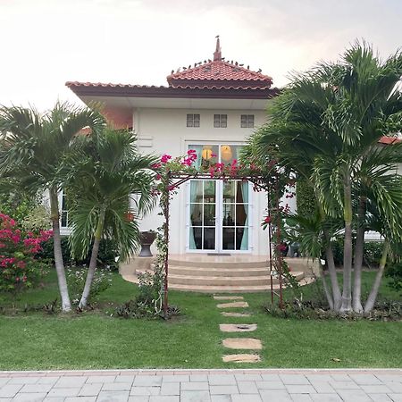 Villa Bougainvillea HHQ Exterior foto